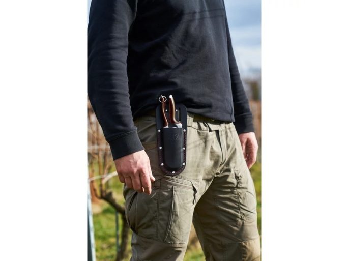 FELCO 910 Black bőrtok metszőollóhoz, fekete valódi bőr, övre fűzhető vagy csíptethető, 235 mm