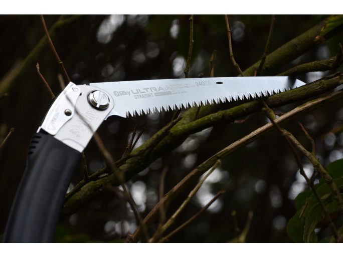 Silky Ultra Accel Straight 240-7.5 összecsukható fűrész egyenes pengével és vastag gumibevonatú markolattal